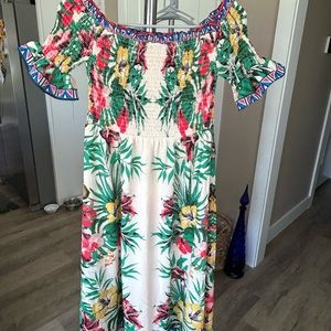 Flying tomato worn once dress size medium